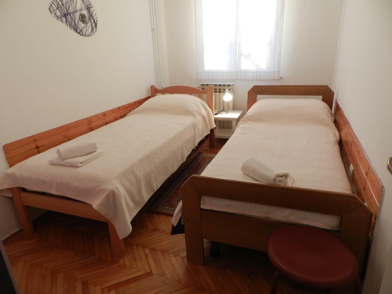 Levak Apartments - Apt. 2 Pjescana Uvala Buitenkant foto